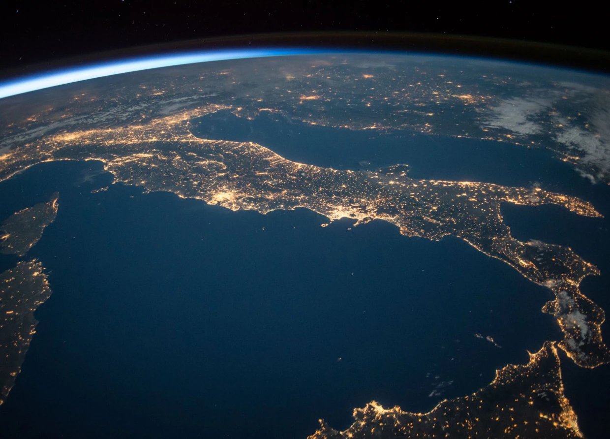 APHELION: WHEN EARTH MOVES FARTHEST FROM THE SUN