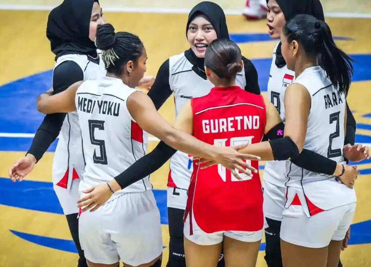 INDONESIA'S WOMEN'S VOLLEYBALL TEAM JUST JUMPED 4 SPOTS IN THE WORLD RANKINGS  AND THEY'RE NOT DONE YET