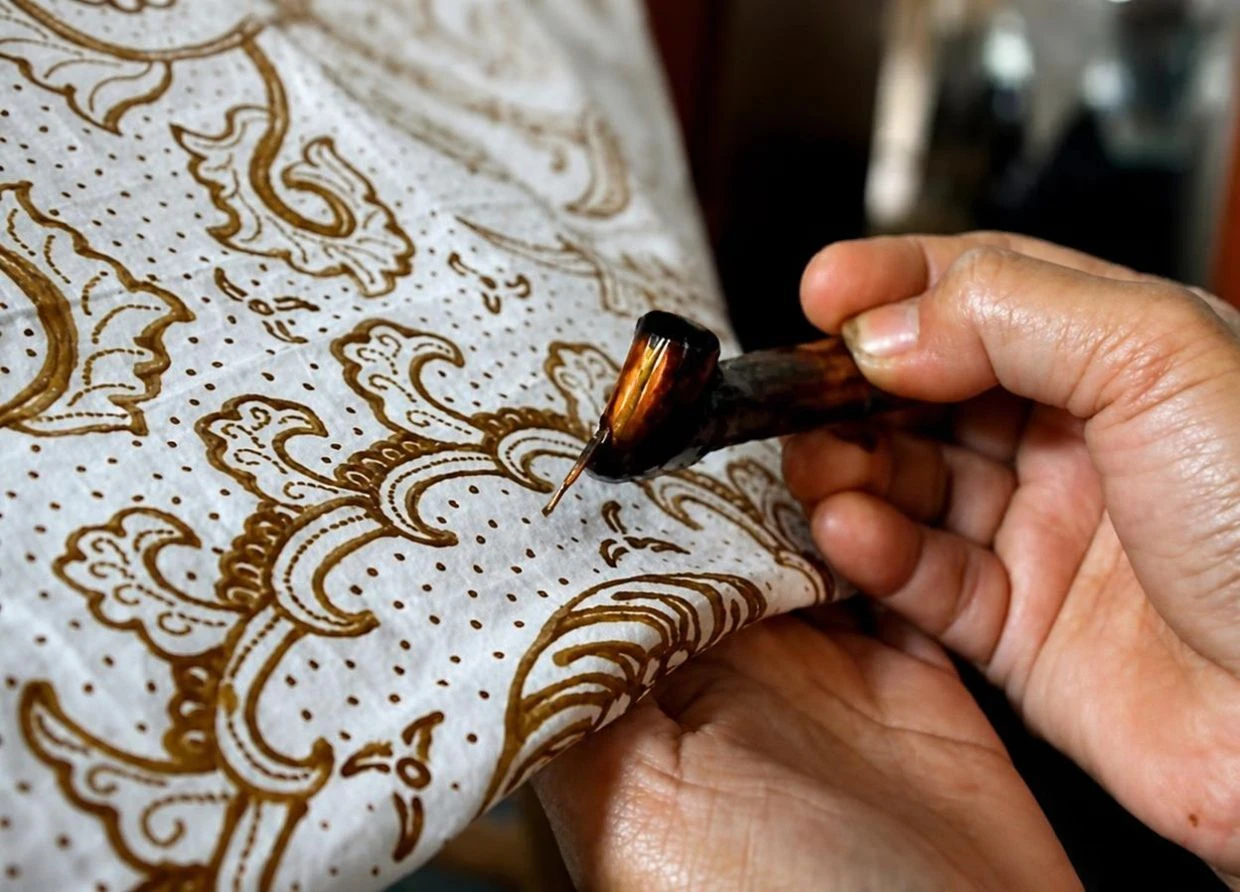 INDONESIAN BATIK PATTERNS YOU SHOULD KNOW, AND THE STORIES BEHIND THEM 