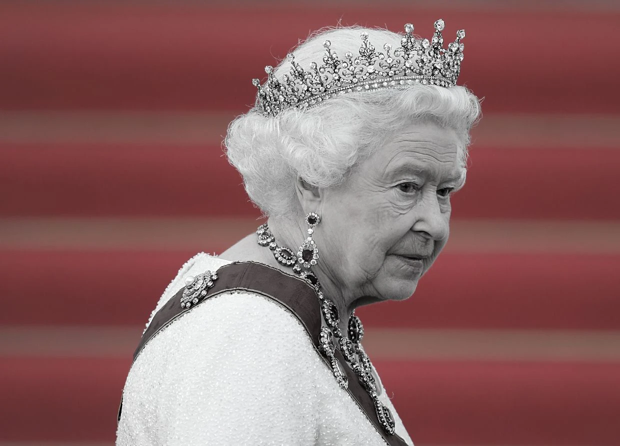 QUEEN ELIZABETH II HAS DIED, WHO WILL INHERIT THE THRONE?