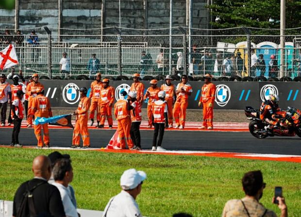 MANDALIKA MARSHALS: HOW 400 LOCAL LOMBOK RESIDENTS KEEP MOTOGP SAFE