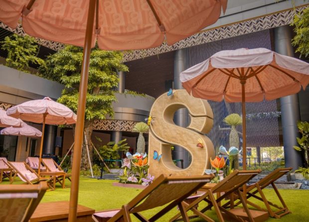 BUTTONSCARVES TURNS CIPETE INTO A TROPICAL WONDERLAND WITH ITS SUMMER TAKEOVER