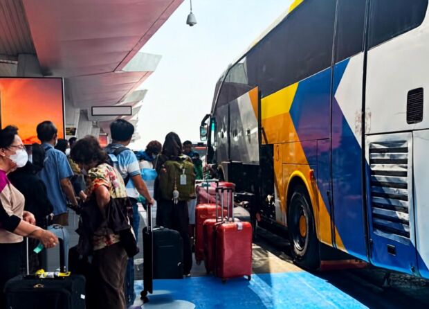 SOEKARNO-HATTA SHUT DOWN? HERE'S YOUR FREE BUS OUT