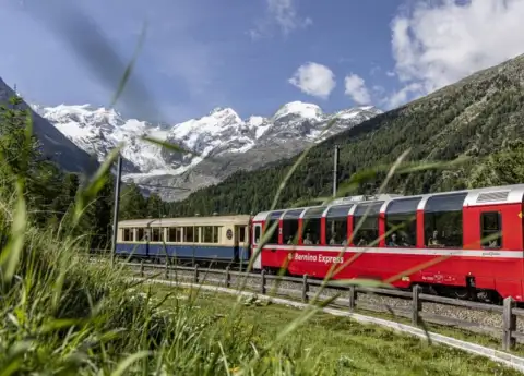BERNINA EXPRESS JUST LAUNCHED A 1930S-STYLE TRAIN CLASS  AND LUNCH IS AT A 500-YEAR-OLD VINEYARD 