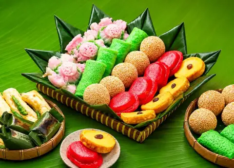 FIVE RUPIAH, FIVE BITES: THE JAJANAN PASAR EVERY INDONESIAN GREW UP ON 